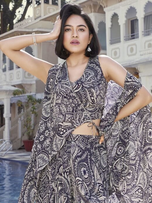 Black and off white printed cape set