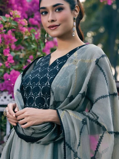 Grey Jamdani & Cotton Kalidaar Set - Image 3
