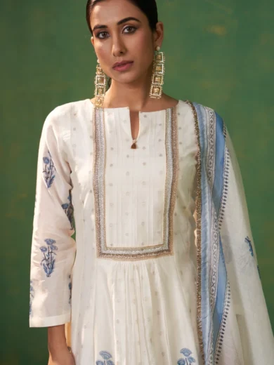 Plain & Polka Pure Zari Chanderi Kalidaar Set - Image 5
