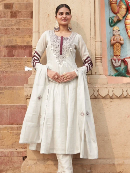 Pure Silver Tissue Kalidaar Set