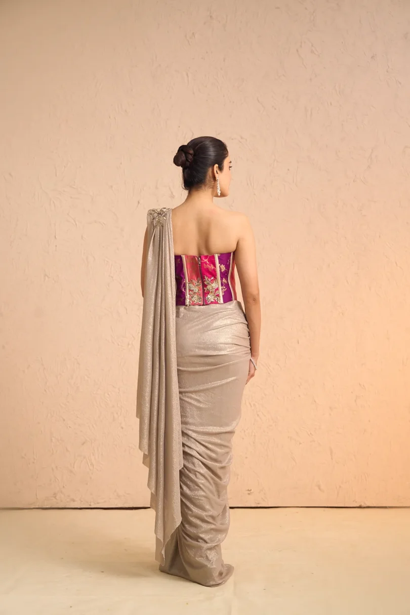 Silver Lycra Saree with Colourful Corset - Image 5