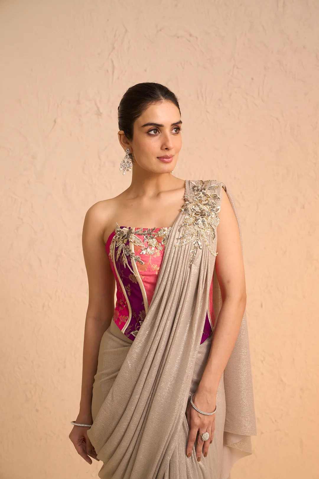 Silver Lycra Saree with Colourful Corset - Image 4