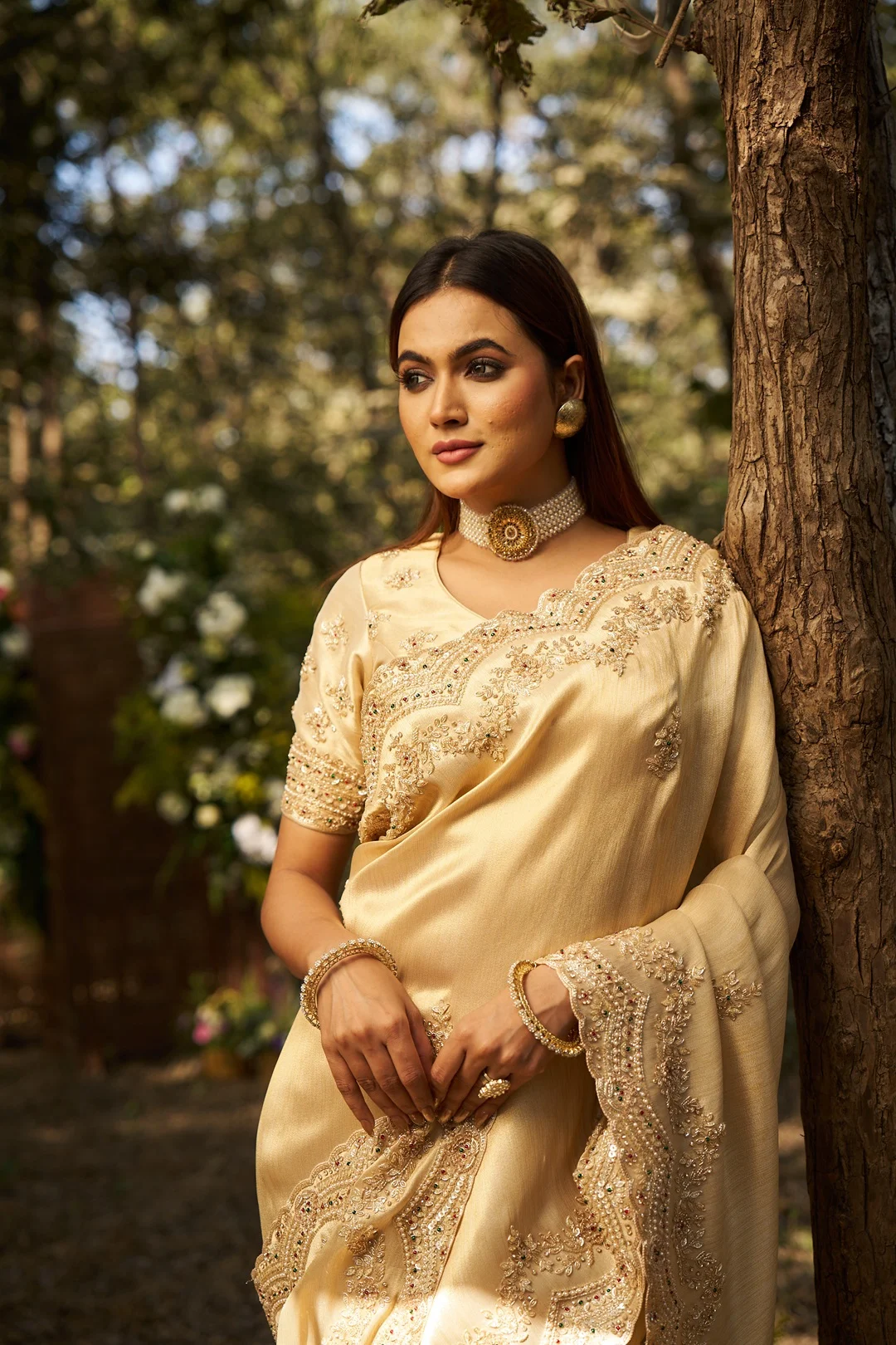 Champagne Gold Hand-Embroidered Bridal Saree with Scalloped Zari Border - Image 5